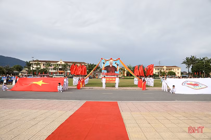 Gần 650 vận động viên tranh tài tại Đại hội TDTT thị xã Kỳ Anh lần thứ nhất