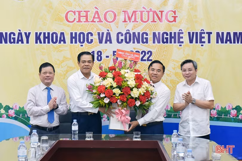 Đội ngũ cán bộ ngành KH&CN Hà Tĩnh thực hiện lời dạy của Bác Hồ