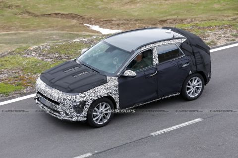 Hyundai Kona 2024 lộ diện trên đường thử với thiết kế đèn LED giống Staria