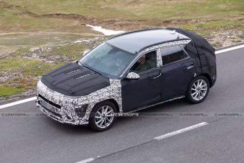 Hyundai Kona 2024 lộ diện trên đường thử với thiết kế đèn LED giống Staria