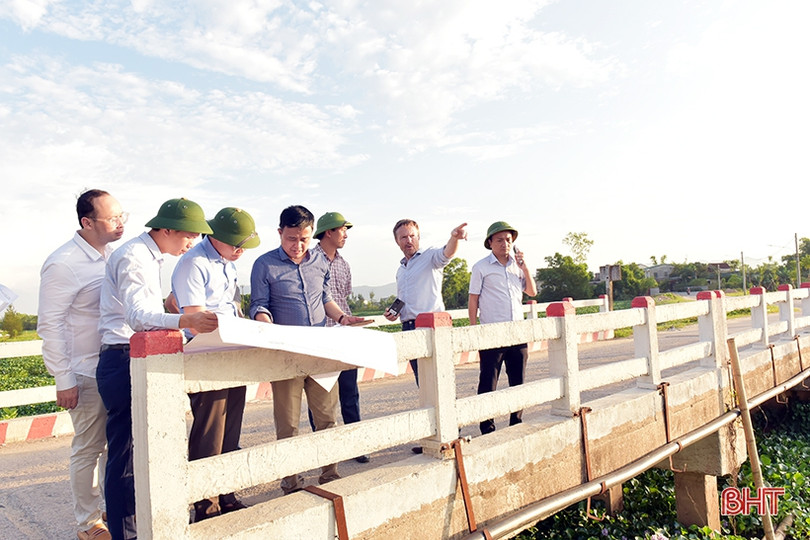 Đoàn công tác ADB khảo sát thực địa phát triển đô thị thích ứng biến đổi khí hậu