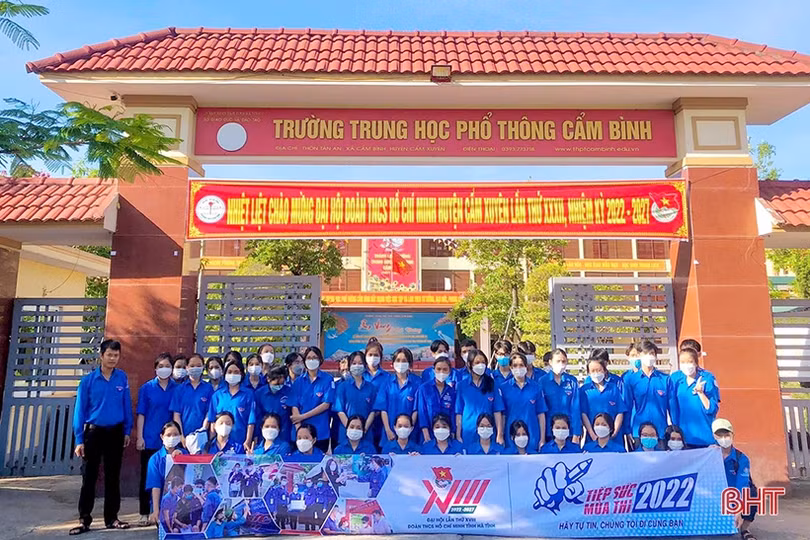 Hà Tĩnh triển khai các đội tình nguyện tiếp sức mùa thi tại 36 điểm thi vào lớp 10 THPT