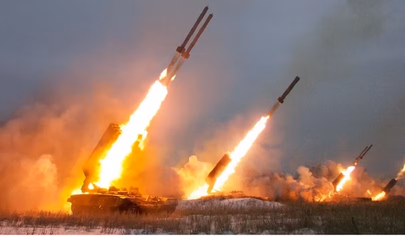 Thiệt hại kinh tế khiến phương Tây bối rối với quy mô “bơm” vũ khí cho Ukraine