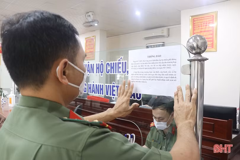 Tạm dừng cấp hộ chiếu phổ thông cho công dân từ 1/6, trừ trường hợp cấp bách