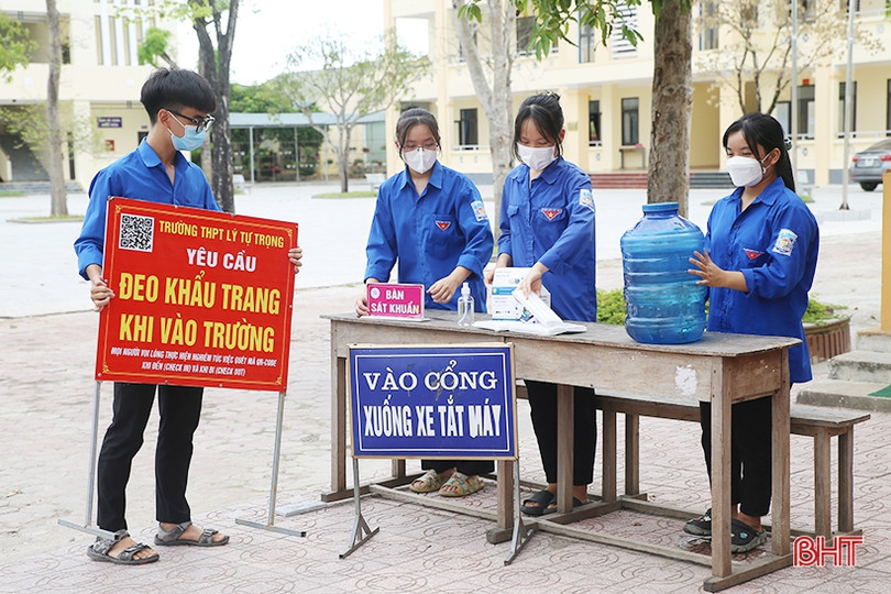 Hà Tĩnh triển khai các đội tình nguyện tiếp sức mùa thi tại 36 điểm thi vào lớp 10 THPT