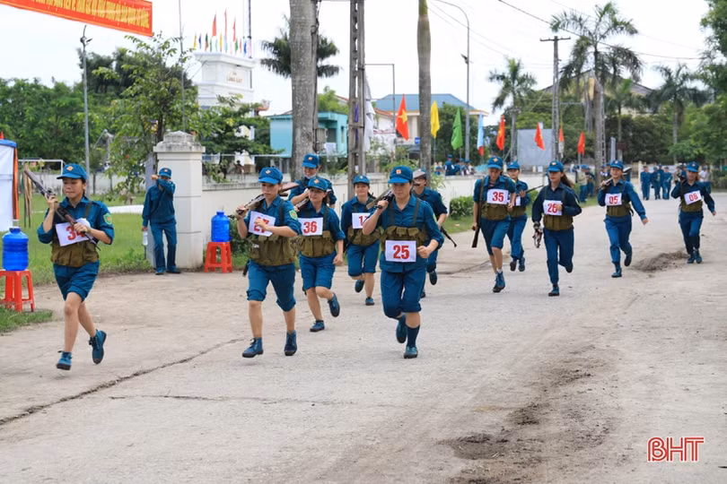 Xem “chiến sỹ sao vuông” thực hành khả năng chiến đấu