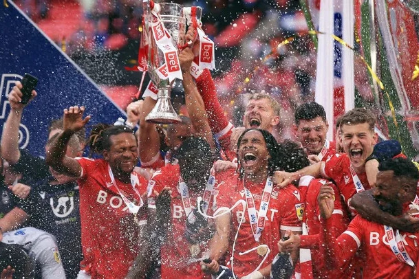 Nottingham Forest trở lại giải Ngoại hạng Anh sau 23 năm