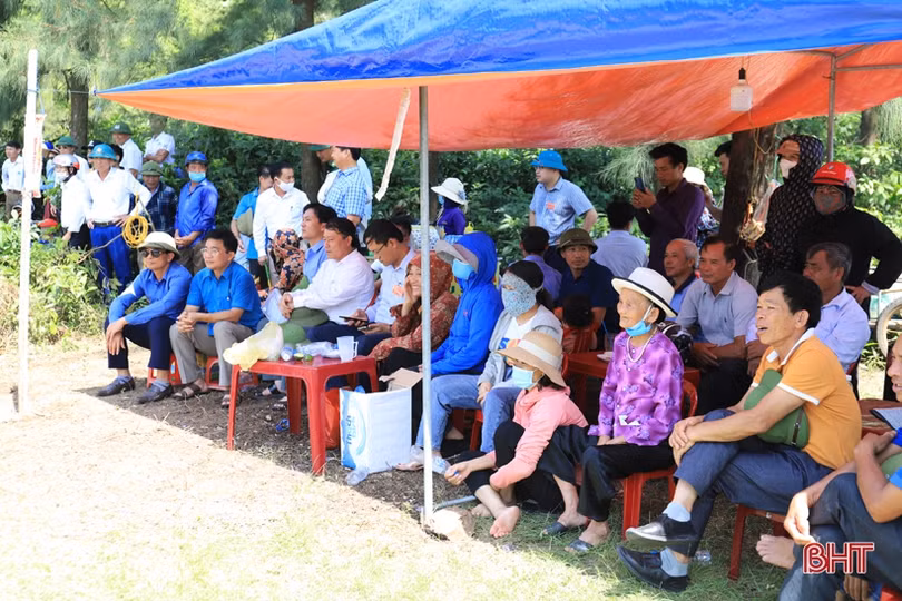 Tổ chức thành công Giải Bóng chuyền nam cán bộ, công chức cấp xã mừng Lễ hội đền Lê Khôi