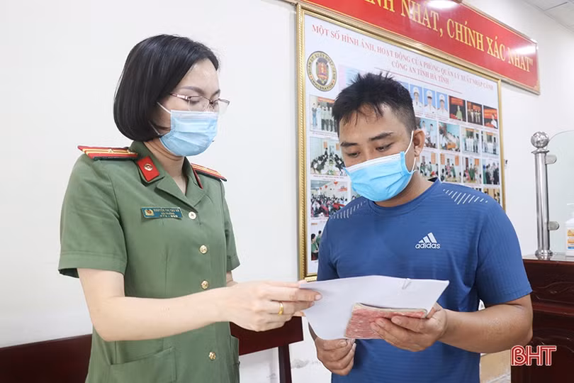 Tạm dừng cấp hộ chiếu phổ thông cho công dân từ 1/6, trừ trường hợp cấp bách