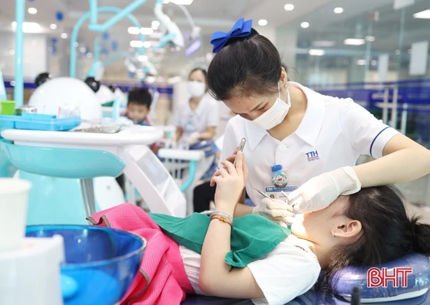 Bệnh viện Đa khoa TTH Hà Tĩnh tổ chức ngày hội nha nhi, trợ giá 99 suất niềng răng