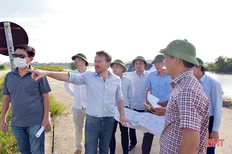 Đoàn công tác ADB khảo sát thực địa phát triển đô thị thích ứng biến đổi khí hậu