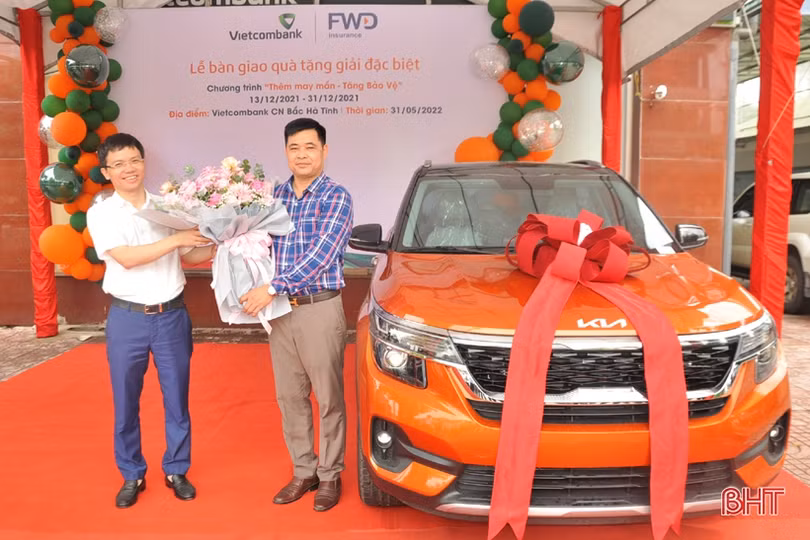 Một khách hàng trúng “xế hộp” của Vietcombank Bắc Hà Tĩnh