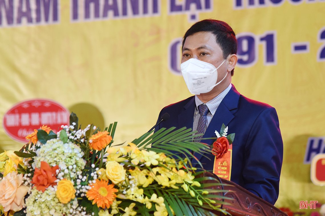 Trường THPT Chuyên Hà Tĩnh kỷ niệm 30 năm thành lập