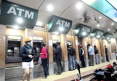 Đảm bảo chất lượng dịch vụ ATM dịp 30/4 - 1/5 ảnh 1