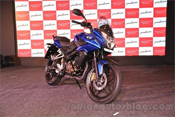 Mẫu xe côn tay mới nhất của hãng xe Ấn Độ Pulsar 150 AS. Ảnh: indianautosblog.