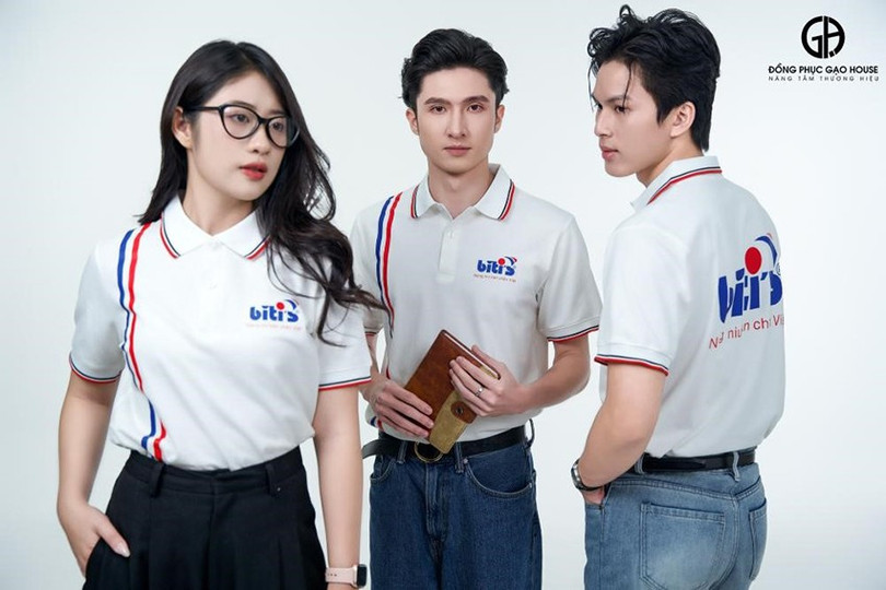 BST+ The Office Hue tone trắng kem phối line (Nguồn: Đồng phục Gạo House) dinh-vi-5.jpg