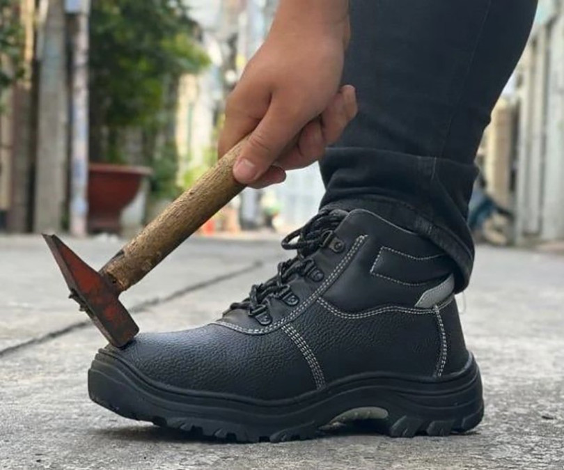 Nâng cao kiến thức an toàn lao động và sử dụng giày bảo hộ như một vật bất ly thân giai-phap-3.jpg