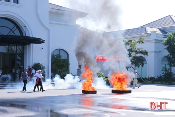 Diễn tập cứu hỏa tại khu nghỉ dưỡng cao cấp nhất Hà Tĩnh