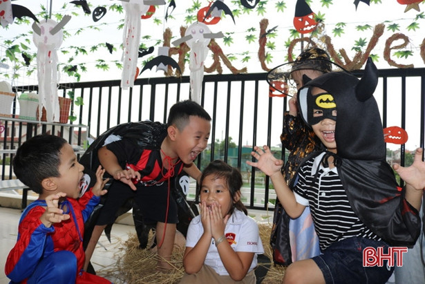 “Vượt qua nỗi sợ hãi” - thông điệp từ lễ hội Halloween iSchool Hà Tĩnh