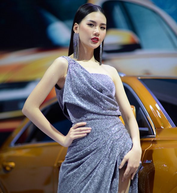 Dàn người mẫu thu hút ở Vietnam Motor Show 2018