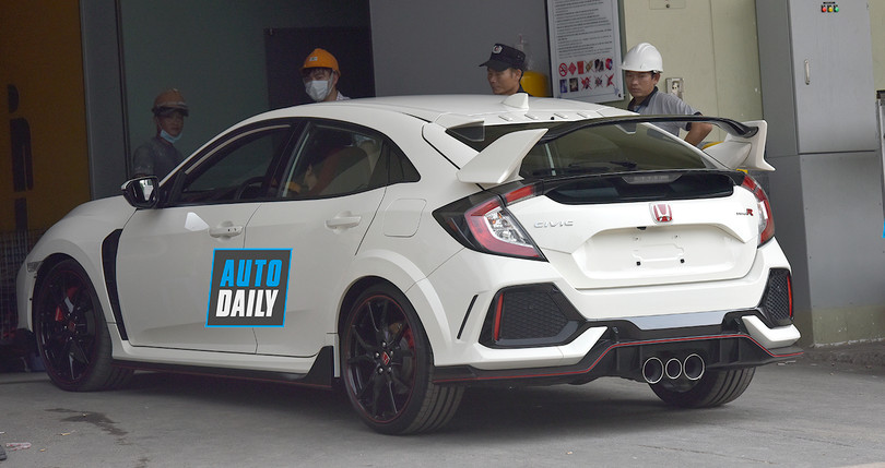 Hé lộ ảnh xe đua thể thao Civic Type R