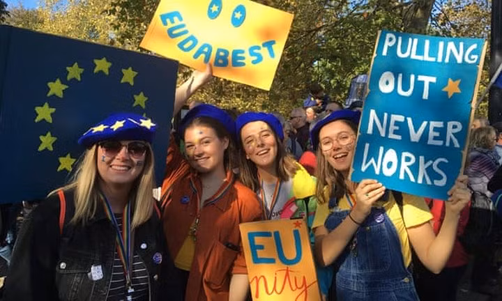 Thế giới ngày qua: Tổng thống Mỹ tuyên bố rút khỏi hiệp ước kiểm soát vũ khí hạt nhân với Nga