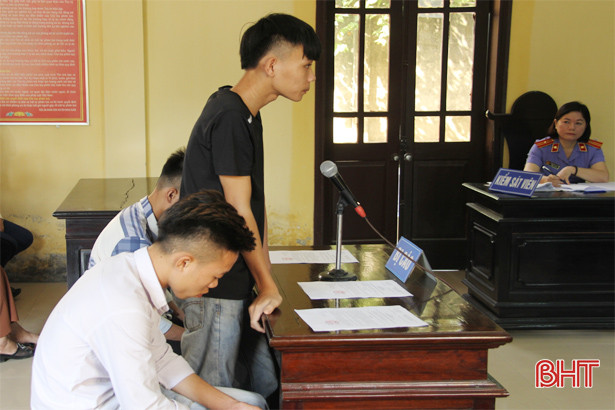 3 tháng, 3 đối tượng “nhí” gây ra 17 vụ trộm cắp tài sản