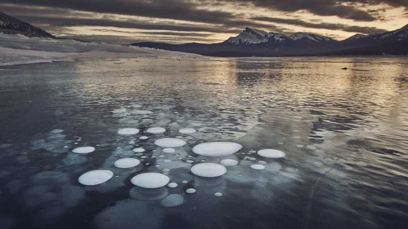 Hồ bong bóng băng kỳ lạ ở Canada hình ảnh 4 Hồ bong bóng băng kỳ lạ ở Canada
