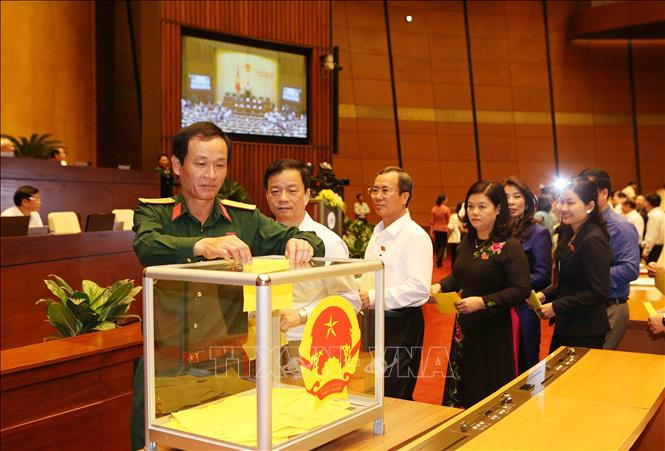 Những hình ảnh đại biểu Quốc hội bỏ phiếu bầu Chủ tịch nước