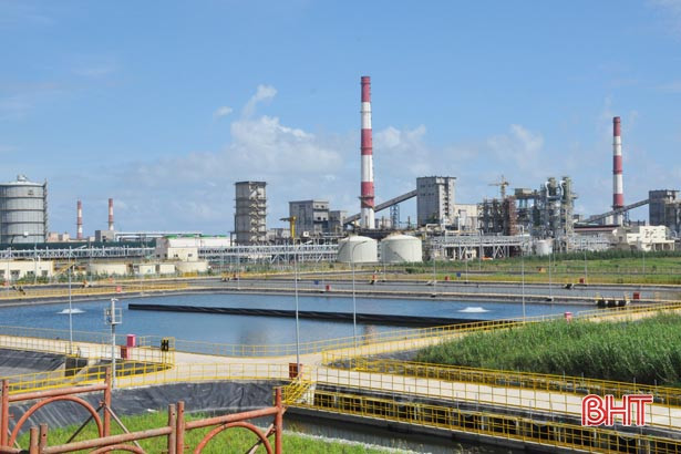 Đoàn công tác tỉnh Quảng Bình tham quan Khu Kinh tế Vũng Áng