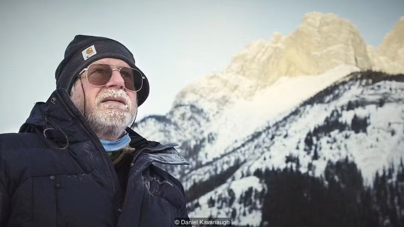 Hồ bong bóng băng kỳ lạ ở Canada