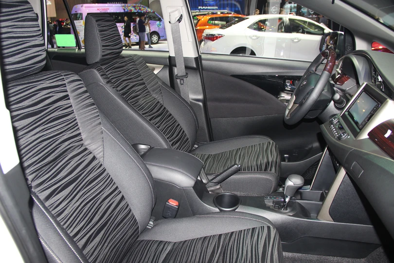 Toyota Innova thêm trang bị, tăng giá 40 triệu tại Việt Nam ảnh 7 Toyota Innova thêm trang bị, tăng giá 40 triệu tại Việt Nam