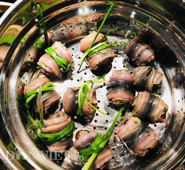 Cách làm món lươn cuốn thịt rán thơm phức, bé ăn vừa ngon vừa bổ