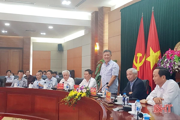 Bế giảng lớp bồi dưỡng ủy viên và dự nguồn BCH Đảng bộ Hà Tĩnh