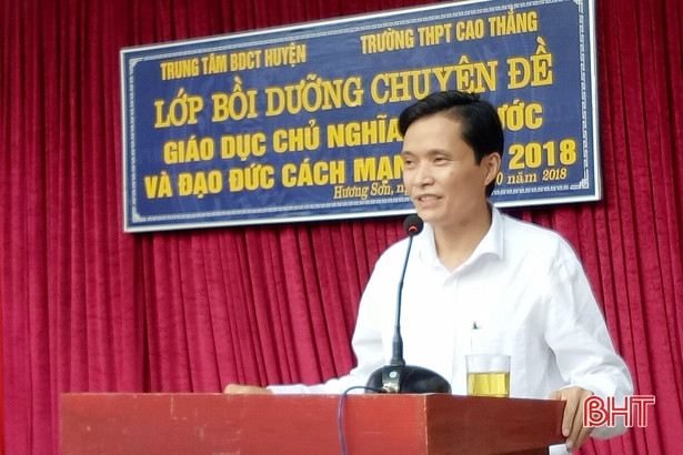 Trên 4.300 giáo viên, học sinh Hương Sơn được giáo dục tinh thần yêu nước, đạo đức cách mạng