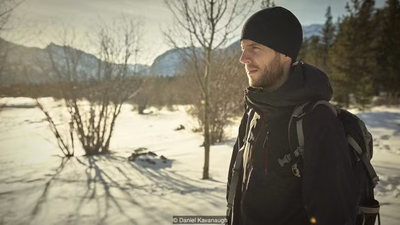 Hồ bong bóng băng kỳ lạ ở Canada