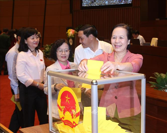 Những hình ảnh đại biểu Quốc hội bỏ phiếu bầu Chủ tịch nước