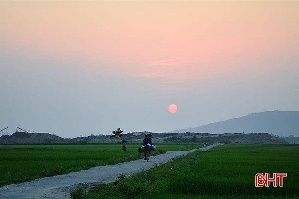 Ngắm mặt trời hoàng hôn tuyệt đẹp trên quê hương Hà Tĩnh