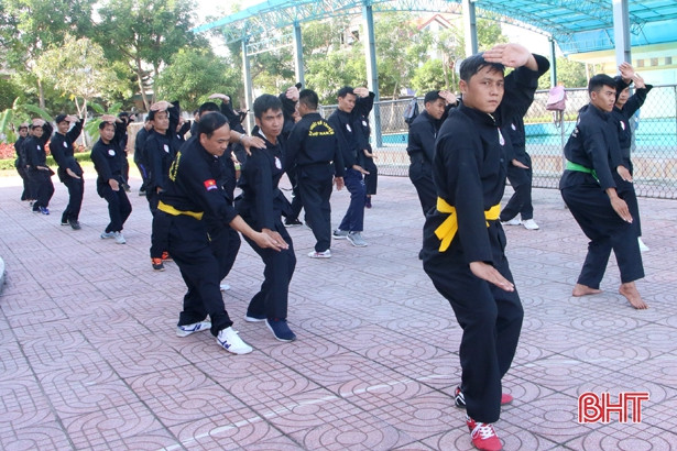 Huấn luyện võ cổ truyền cho giáo viên thể chất các cấp học ở Hà Tĩnh