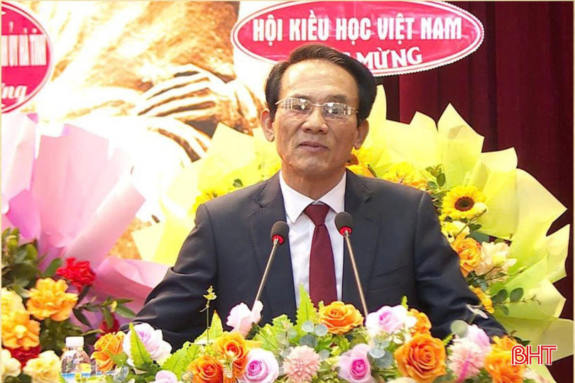 Пан Нгуєн Хай Нам – голова сімейної ради Нгуєн Тьєн Дьєн – представляє версію «Казки про К'єу» у стилі Тьєн Дьєн. bqbht_br_web-podcast-cms-bht-4.jpg