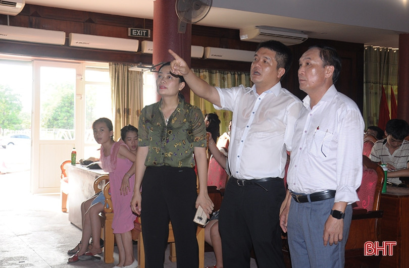 Trưởng ban Tuyên giáo Tỉnh ủy kiểm tra công tác chuẩn bị đại hội các huyện Thạch Hà, Can Lộc