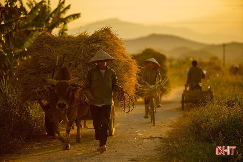 Ngắm hoàng hôn mùa hạ ở phố núi Hà Tĩnh