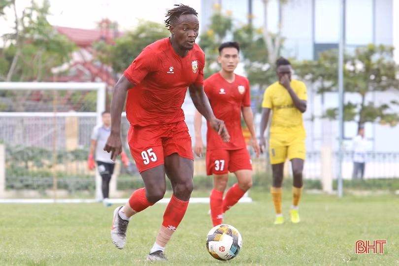 Khán giả tin đội nhà Hồng Lĩnh Hà Tĩnh sẽ đánh bại Fico Tây Ninh