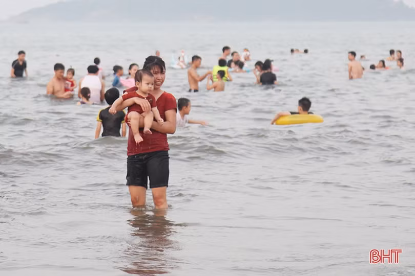 Muôn kiểu chống nóng của người Hà Tĩnh