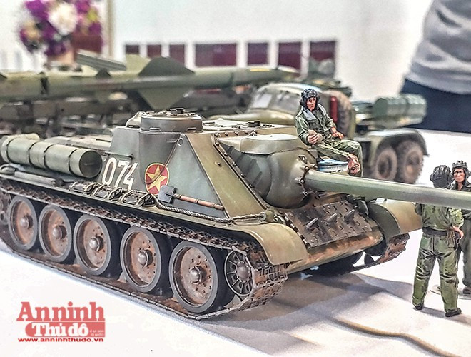 Choáng ngợp những khí tài quân sự do người đam mê mô hình ở Hà Nội lắp ráp, chế tạo