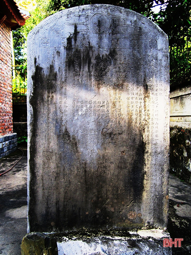 Phát hiện tấm bia đá cổ thời kỳ nhà Mạc trên 400 năm ở Hà Tĩnh