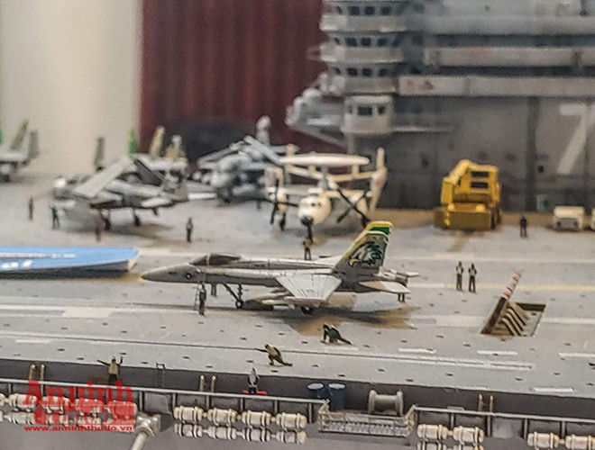 Choáng ngợp những khí tài quân sự do người đam mê mô hình ở Hà Nội lắp ráp, chế tạo