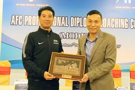 Chuyên gia người Nhật sẽ phù hợp với bóng đá Việt Nam