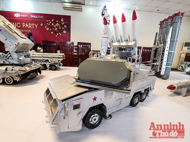 Choáng ngợp những khí tài quân sự do người đam mê mô hình ở Hà Nội lắp ráp, chế tạo