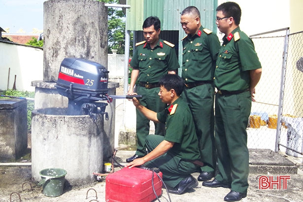 Kiểm tra nhiệm vụ quân sự, quốc phòng tại các cơ quan, đơn vị